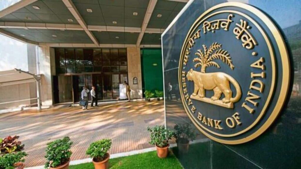 RBI’s stern warning to HDFC Bank: Rein in recovery agents, appreciate borrower privacy | Mint